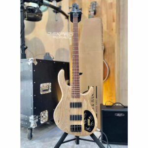 Cort Action DLX AS 4-Strings