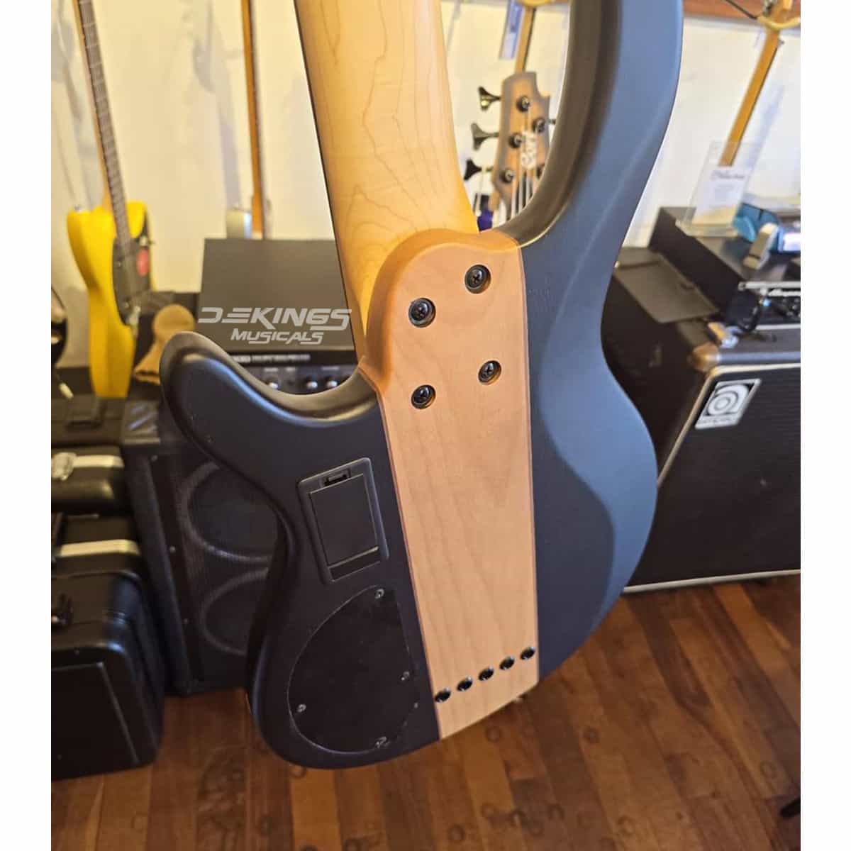 Cort C5 Plus Ovmh 5 String