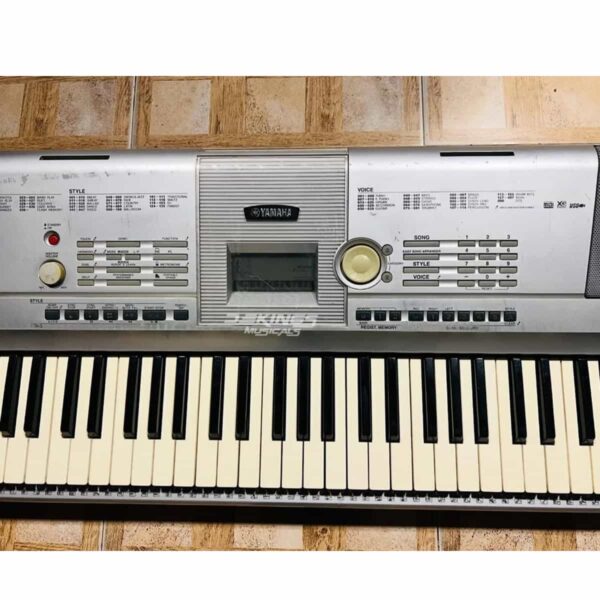 DGX 205 Yamaha Portable Grand