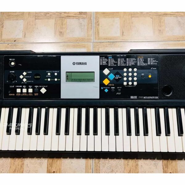 PSR-E223 Yamaha keyboard