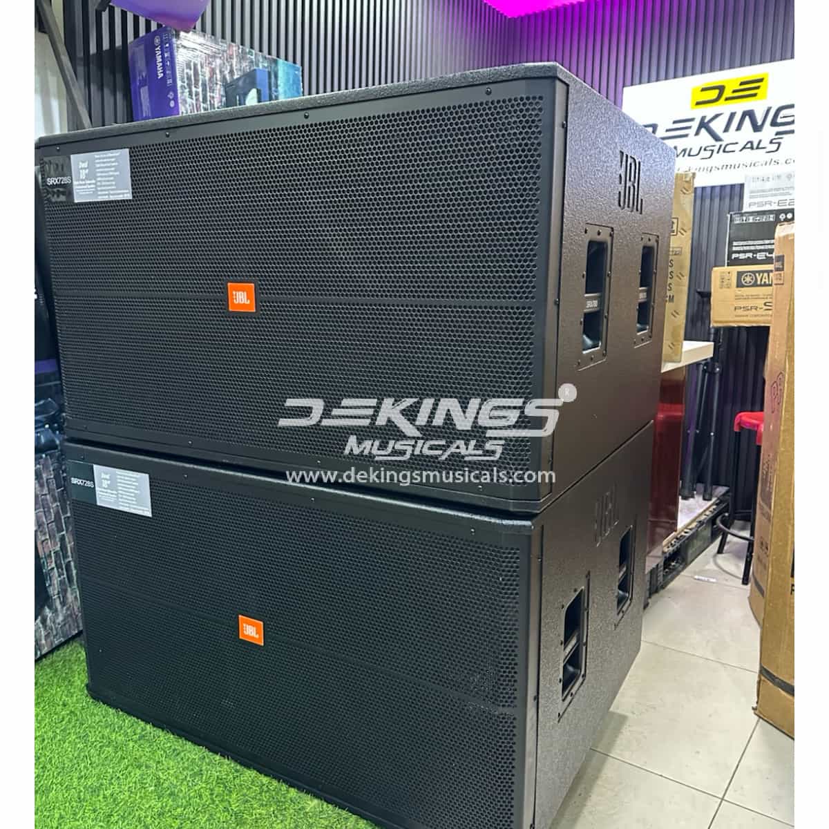 JBL subwoofer SRX728S