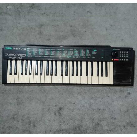 PSR 75 Yamaha keyboard