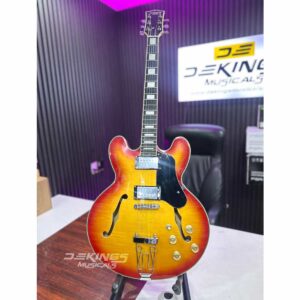 Ultimate Japan Semi-Hollow Guitar