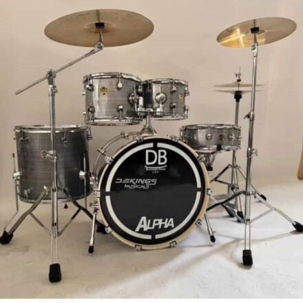Drummer Boss Alpha Drum Set