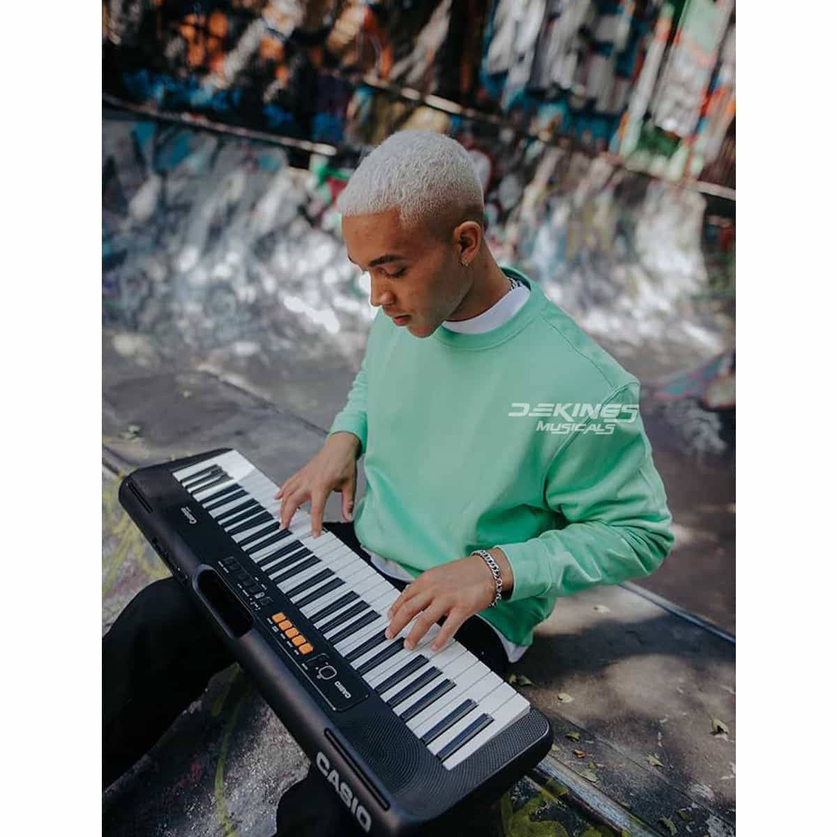 Casio CTS100 Casiotone Keyboard