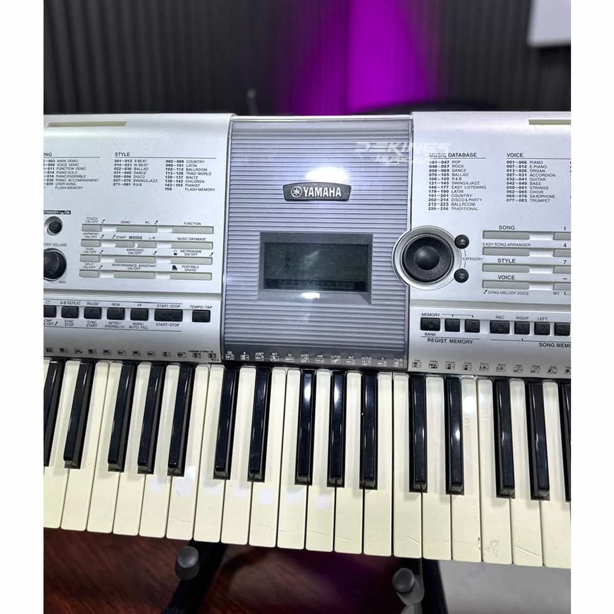 Yamaha PSR E403 Keyboard