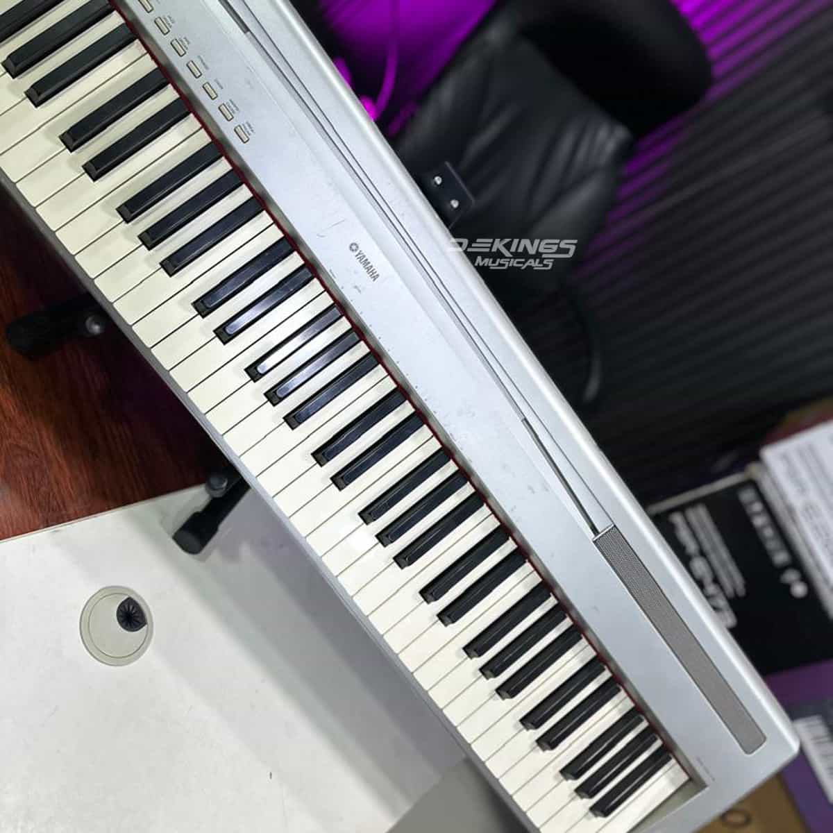 Yamaha P95 digital piano