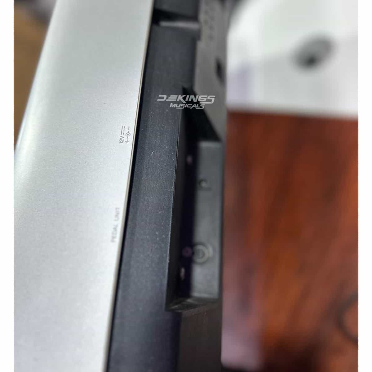 Yamaha P95 digital piano