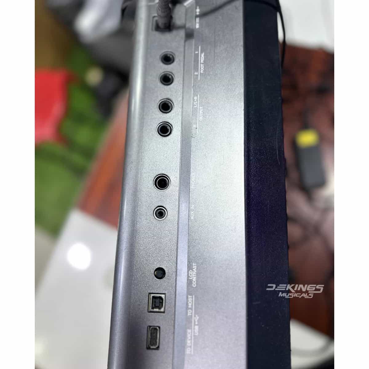 Yamaha PSR S670 Keyboard