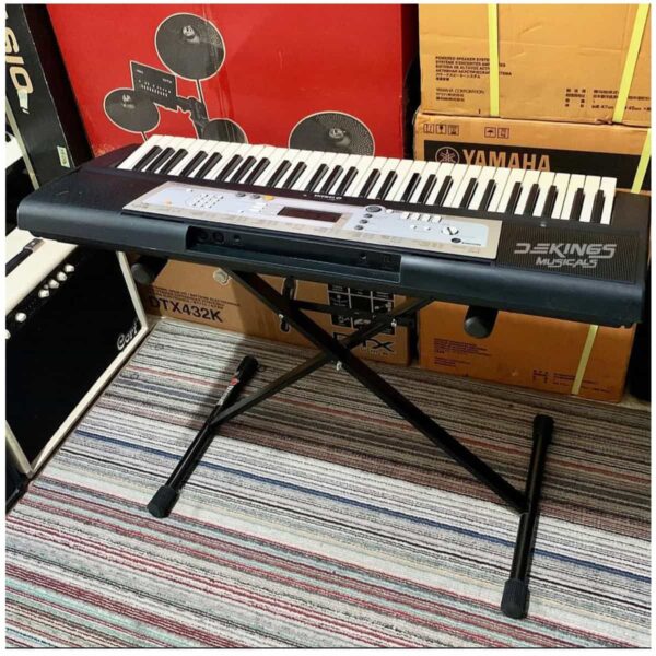 PSR E203 Yamaha keyboard