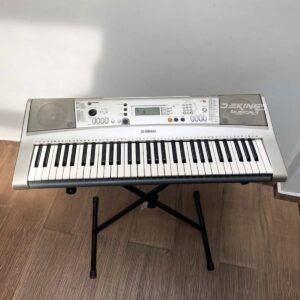 PSR E313 Yamaha keyboard