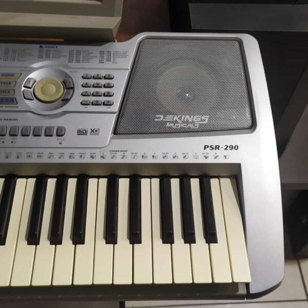PSR 290 Yamaha keyboard