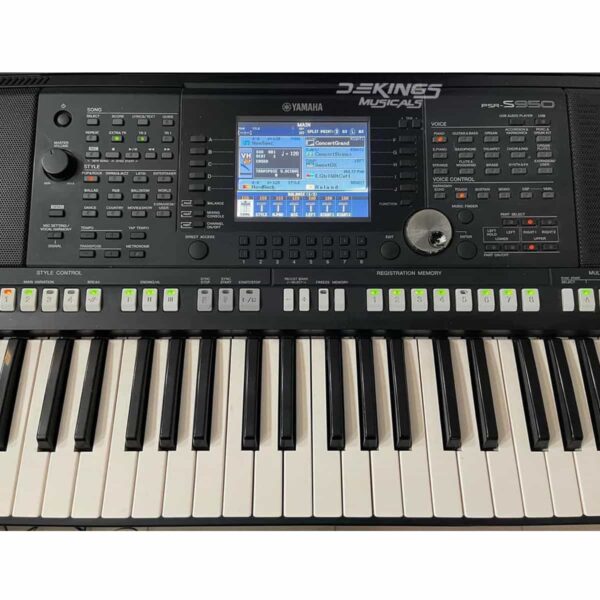 Neatly Used PSR-S950 Yamaha Keyboard - Image 2